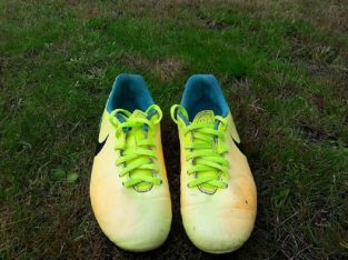 Nike Magista kids football boots